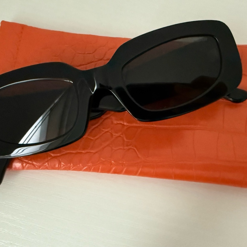 Stevie - BLACK Poppy Lissiman sunglasses